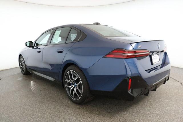 Photo of 2024 Phytonic Blue Metallic BMW i5
