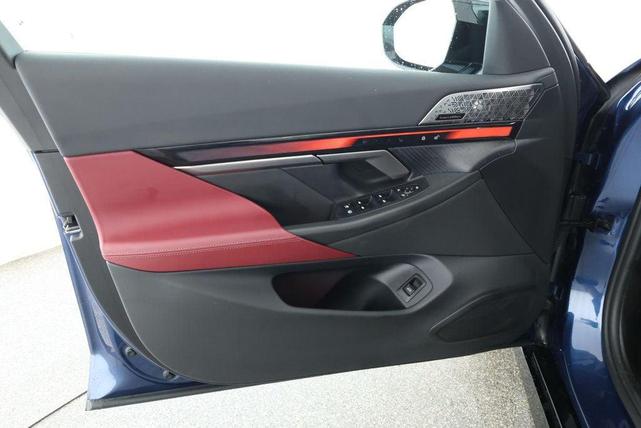 Photo of 2024 Phytonic Blue Metallic BMW i5