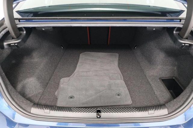 Photo of 2024 Phytonic Blue Metallic BMW i5
