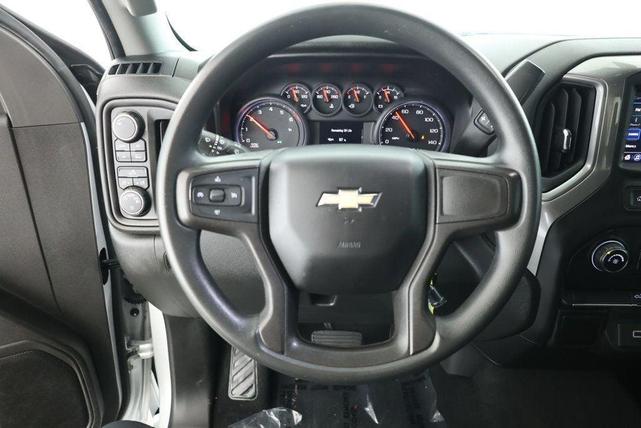 Photo of 2020 Silver Ice Metallic Chevrolet Silverado 1500