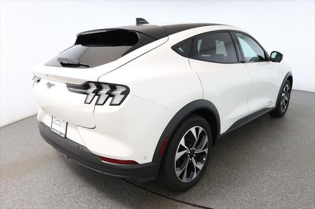 Photo of 2024 Star White Metallic Tri-Coat Ford Mustang Mach-E
