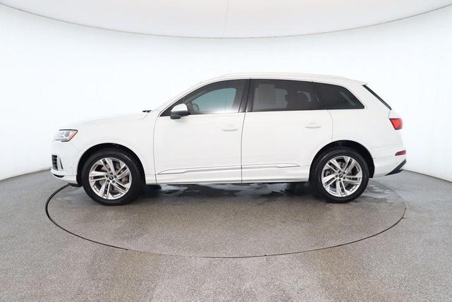 Photo of 2022 Carrara White Audi Q7