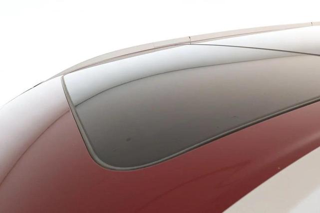 Photo of 2022 Scarlet Ember Tintcoat Nissan Rogue