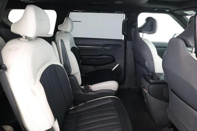 Photo of 2024 Ocean Blue Kia EV9