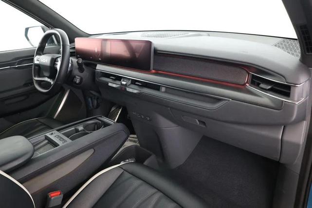 Photo of 2024 Ocean Blue Kia EV9