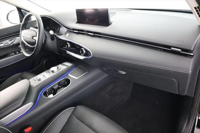 Photo of 2024 Vik Black Genesis GV70