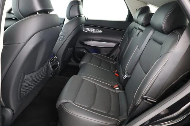 Photo of 2024 Vik Black Genesis GV70