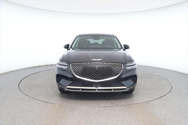 Photo of 2024 Vik Black Genesis GV70