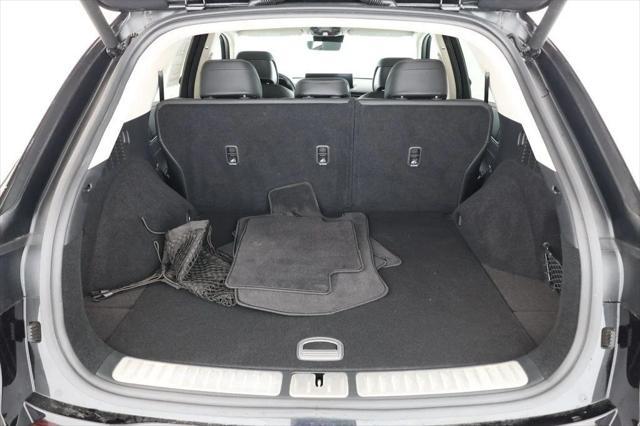 Photo of 2024 Vik Black Genesis GV70