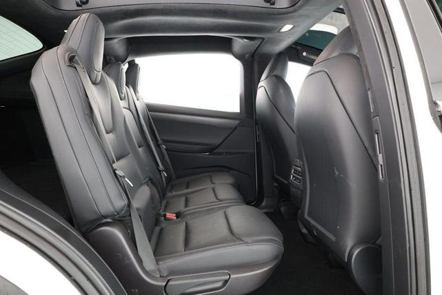 Photo of 2020 Pearl White Multi-Coat Tesla Model X