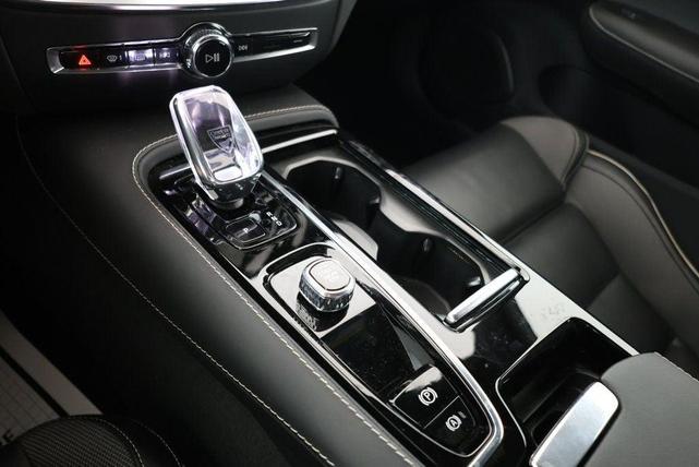 Photo of 2024 Onyx Black Metallic Volvo S60 Recharge Plug-In Hybrid
