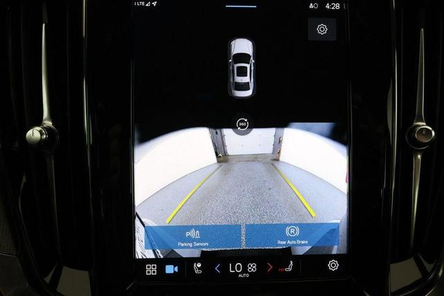 Photo of 2024 Onyx Black Metallic Volvo S60 Recharge Plug-In Hybrid
