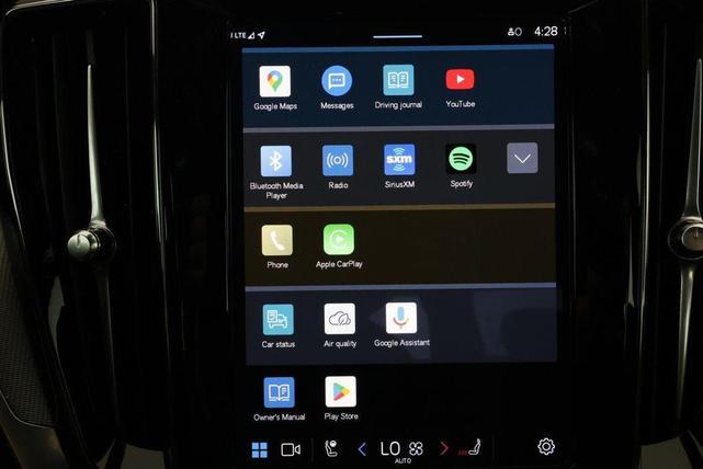 Photo of 2024 Onyx Black Metallic Volvo S60 Recharge Plug-In Hybrid