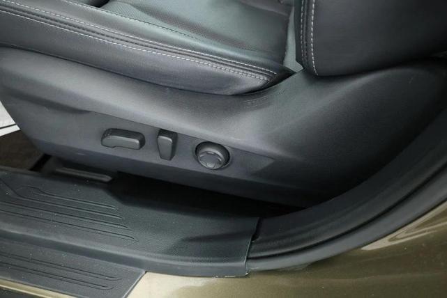 Photo of 2024 Autumn Green Metallic Subaru Outback