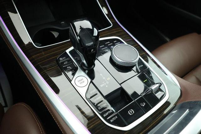 Photo of 2021 Alpine White BMW X5 PHEV