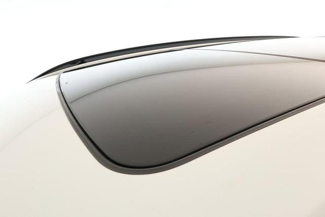 Photo of 2021 Alpine White BMW X5 PHEV