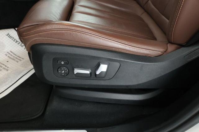 Photo of 2021 Alpine White BMW X5 PHEV