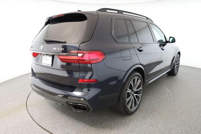 Photo of 2021 Carbon Black Metallic BMW X7