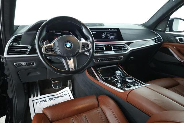 Photo of 2021 Carbon Black Metallic BMW X7