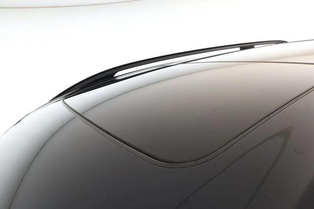 Photo of 2021 Carbon Black Metallic BMW X7