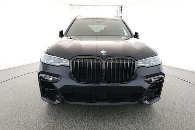 Photo of 2021 Carbon Black Metallic BMW X7