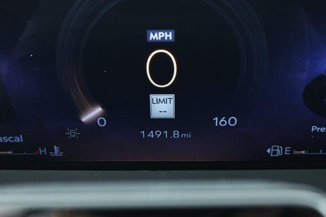 Photo of 2025 CRYSTAL WHITE MET CC Lincoln Aviator