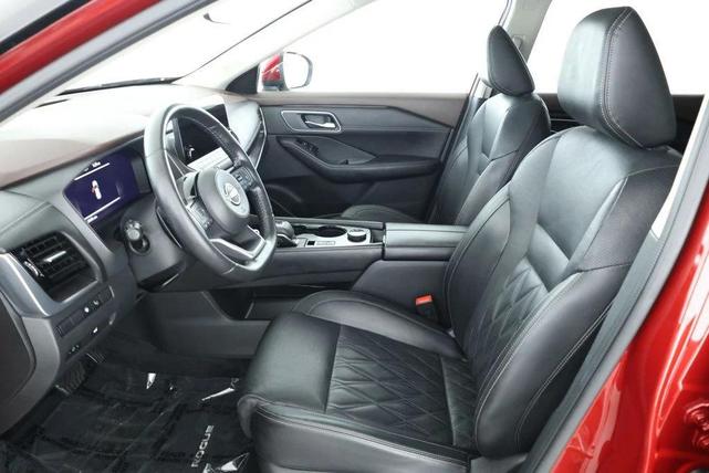 Photo of 2022 Scarlet Ember Tintcoat Nissan Rogue