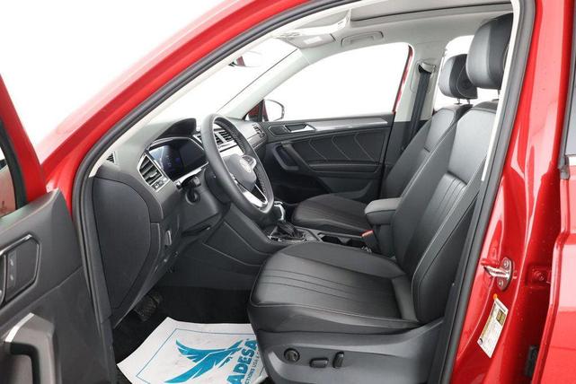 Photo of 2024 Kings Red Metallic Volkswagen Tiguan