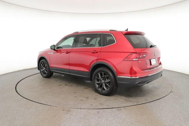 Photo of 2024 Kings Red Metallic Volkswagen Tiguan