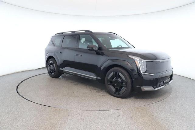 Photo of 2024 Aurora Black Pearl Kia EV9
