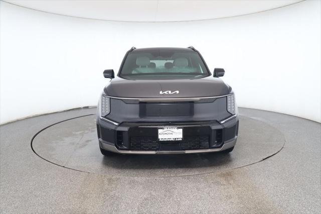 Photo of 2025 Panthera Metal Kia EV9