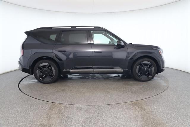 Photo of 2025 Panthera Metal Kia EV9