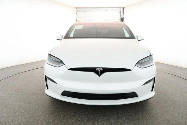 Photo of 2023 Pearl White Multi-Coat Tesla Model X