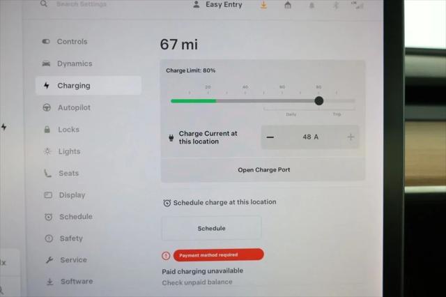 Photo of 2019 Midnight Silver Metallic Tesla Model 3