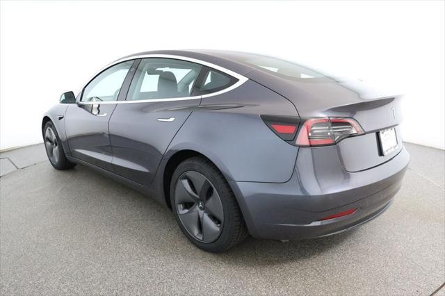Photo of 2019 Midnight Silver Metallic Tesla Model 3