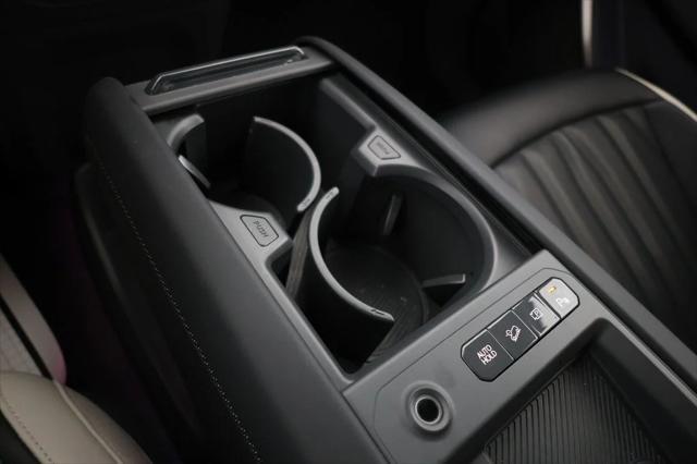 Photo of 2024 Ivory Silver Matte Kia EV9