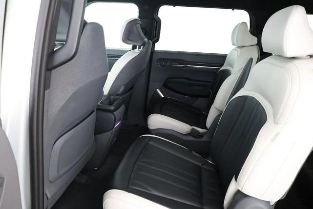 Photo of 2024 Ivory Silver Matte Kia EV9
