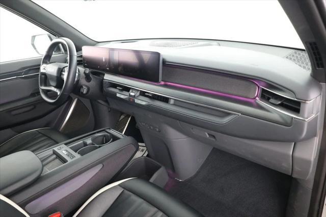 Photo of 2024 Ivory Silver Matte Kia EV9
