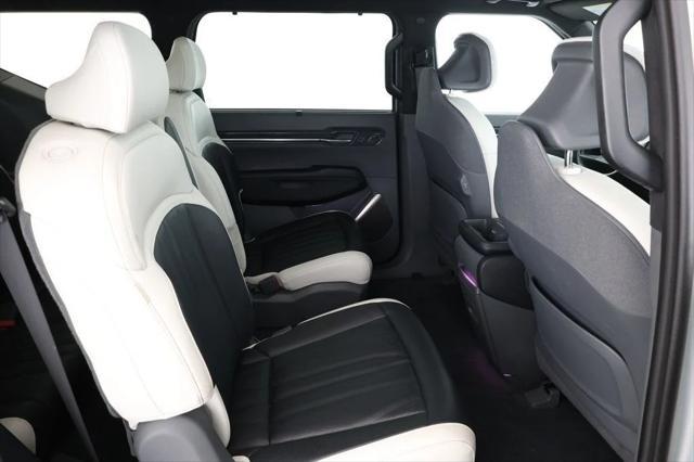 Photo of 2024 Ivory Silver Matte Kia EV9