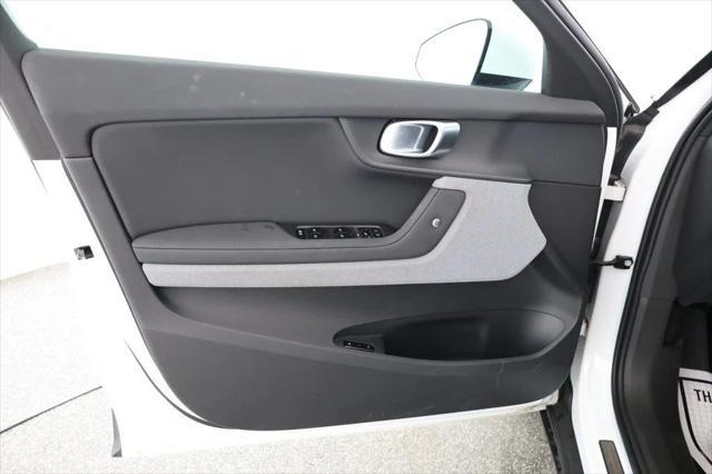 Photo of 2022 Snow Polestar 2