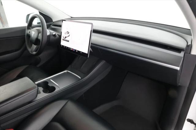 Photo of 2021 Pearl White Multi-Coat Tesla Model Y