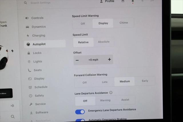 Photo of 2021 Pearl White Multi-Coat Tesla Model Y