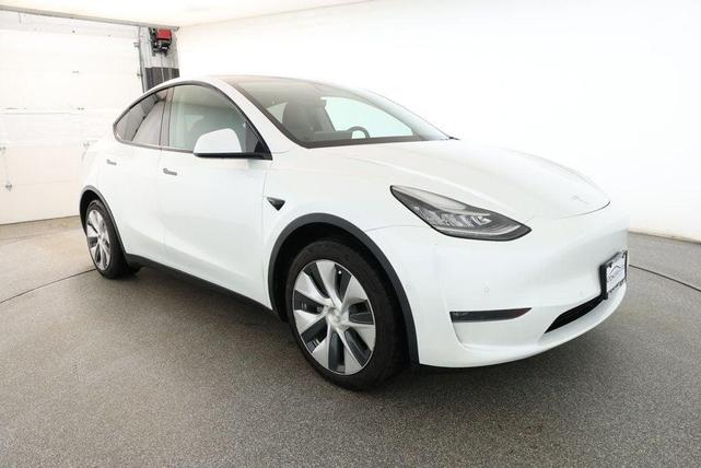 Photo of 2021 Pearl White Multi-Coat Tesla Model Y