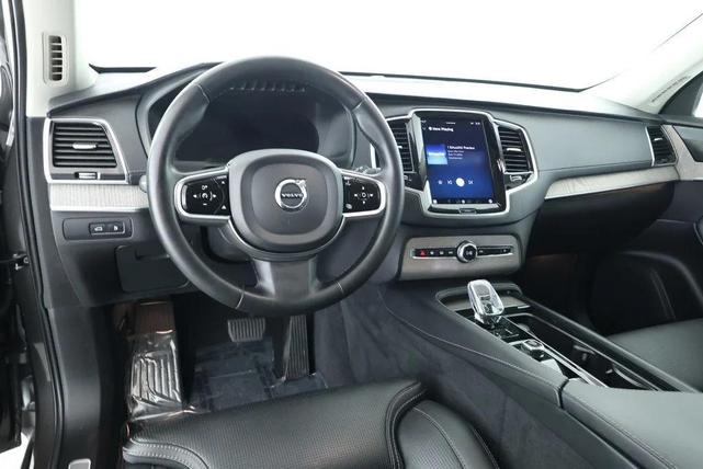 Photo of 2023 Platinum Grey Metallic Volvo XC90 Recharge Plug-In Hybrid