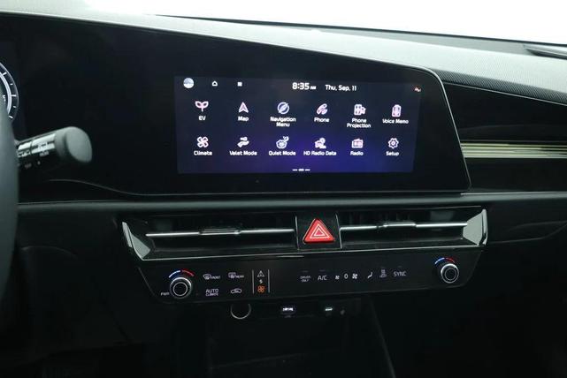 Photo of 2024 Mineral Blue Kia Niro EV