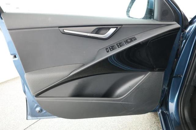 Photo of 2024 Mineral Blue Kia Niro EV