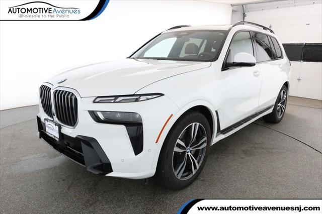 2023 BMW X7