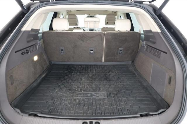 Photo of 2016 White Platinum Tri-Coat Lincoln MKX