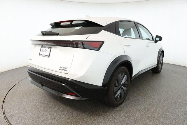 Photo of 2024 Everest White Pearl Tricoat Nissan ARIYA