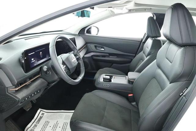 Photo of 2024 Everest White Pearl Tricoat Nissan ARIYA